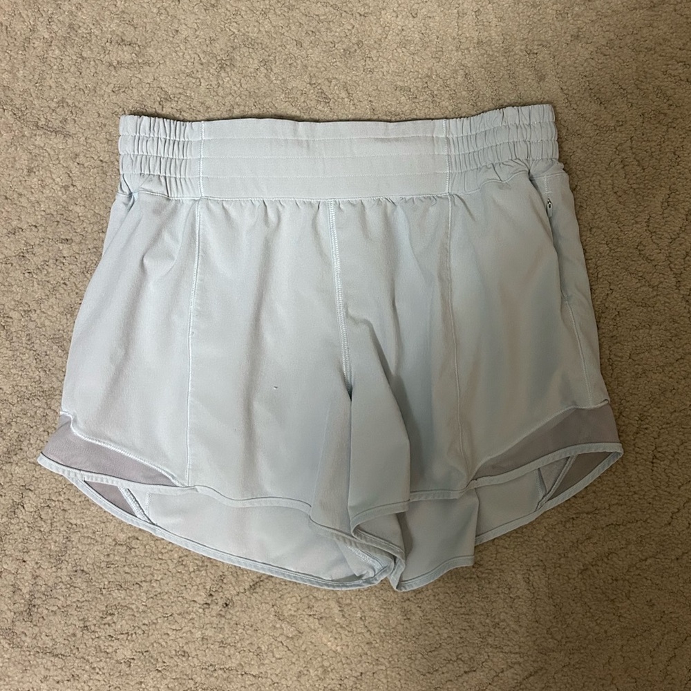 Lululemon Hotty Hot Shorts 4 in